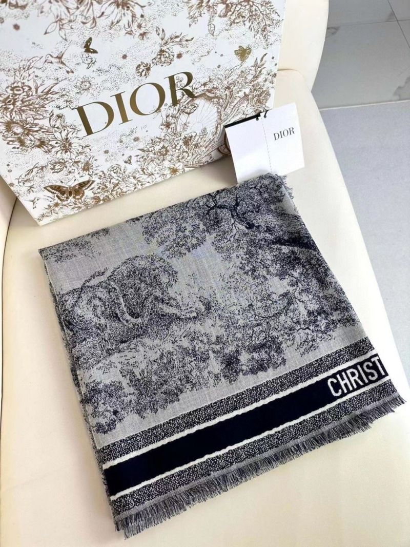 CHRISTIAN DIOR